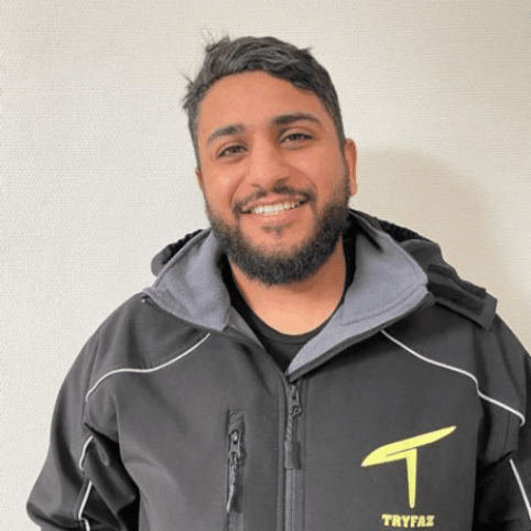 Un employé de l'entreprise de transports Tryfaz